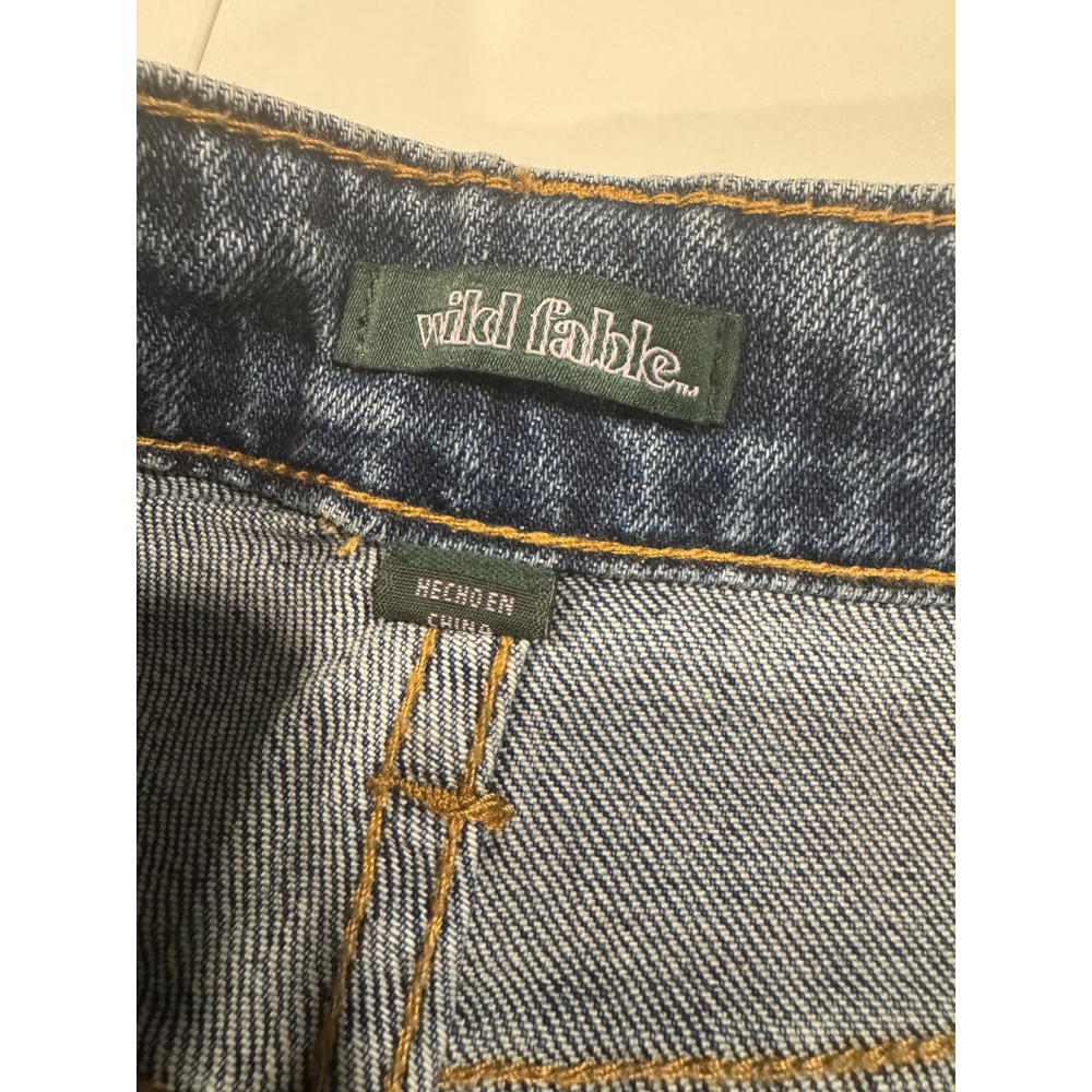 Wild Fable Super High-Rise Mom Jeans | Size 4 | Medium Wash Denim - Picture 4 of 5